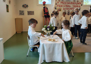 V Przedszkolny Festiwal Tańca Ludowego