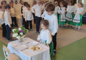 V Przedszkolny Festiwal Tańca Ludowego
