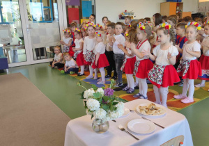 V Przedszkolny Festiwal Tańca Ludowego