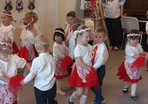 V Przedszkolny Festiwal Tańca Ludowego