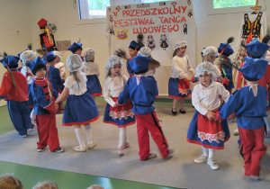 V Przedszkolny Festiwal Tańca Ludowego