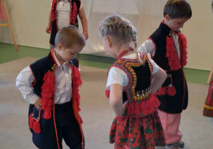 V Przedszkolny Festiwal Tańca Ludowego