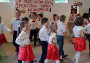 V Przedszkolny Festiwal Tańca Ludowego