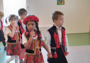 V Przedszkolny Festiwal Tańca Ludowego