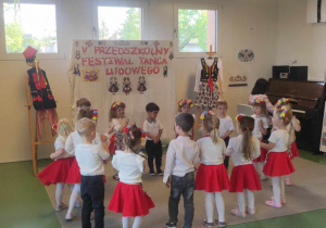 V Przedszkolny Festiwal Tańca Ludowego