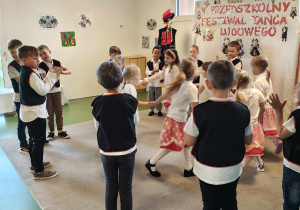 V Przedszkolny Festiwal Tańca Ludowego
